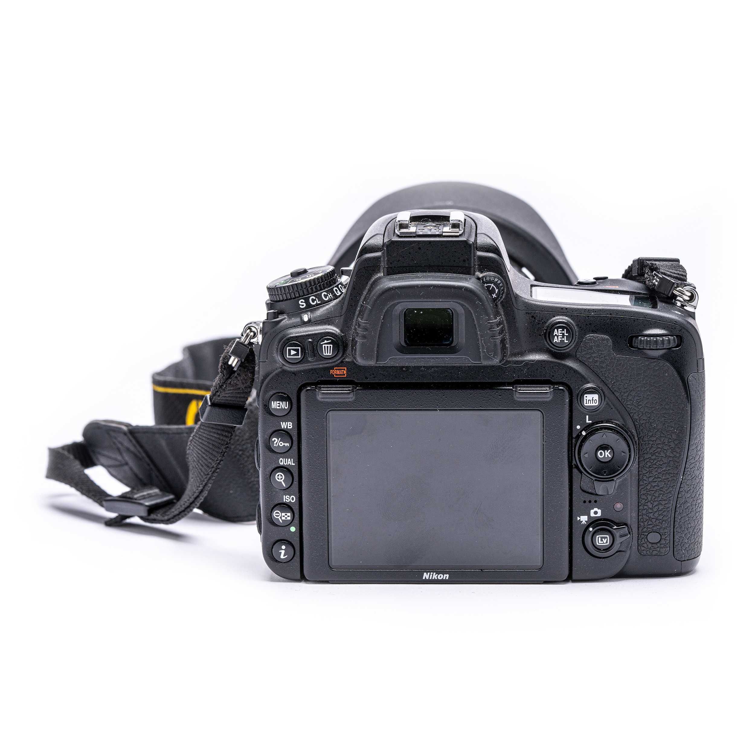 Kit Nikon D750 24MP cu blit si 2 obiective