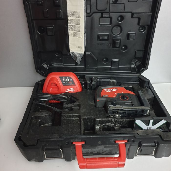 Milwaukee M12 CLLP Laser multi-liniar în cruce Raza verde