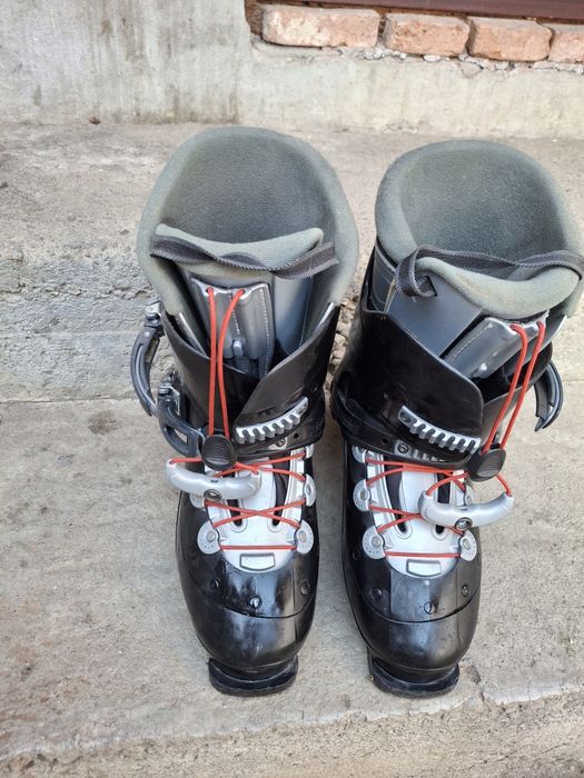 Clăpari mărimea 28.5 mondo