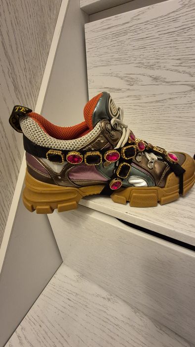 Оригинални изключително запазени маратонки Gucci