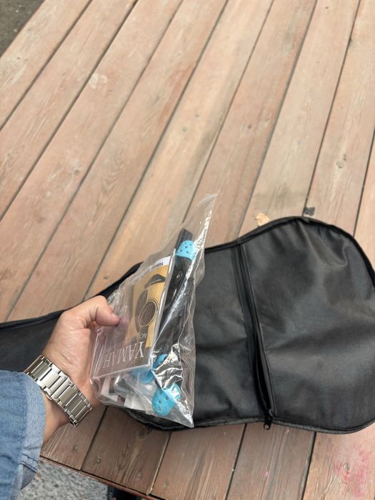 Gitara sotiladi 500 minga