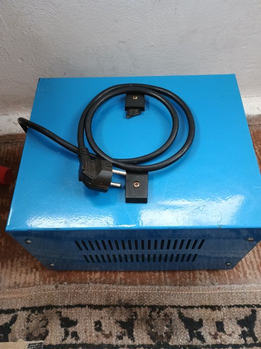 Stabilizator tensiune 3000VA 1800W!