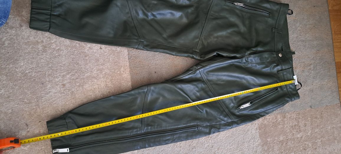 Vând pantaloni de piele dsquared2