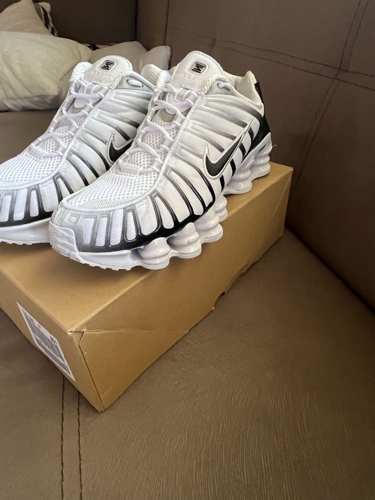 Nike shox tl.