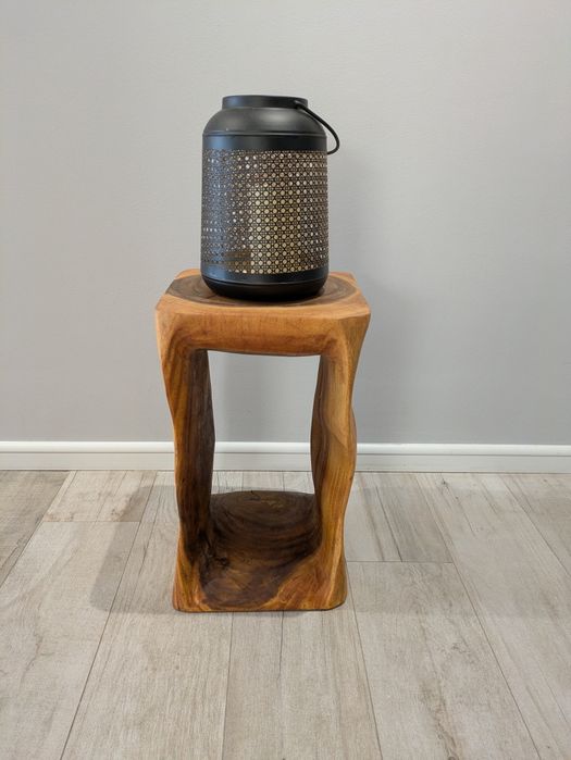 Masuta sau taburet lemn de suar