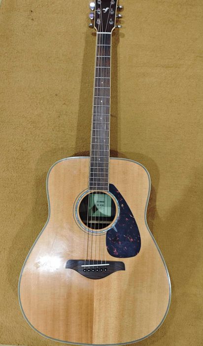 Yamaha FG830 – като нова + комплект Elixir струни!