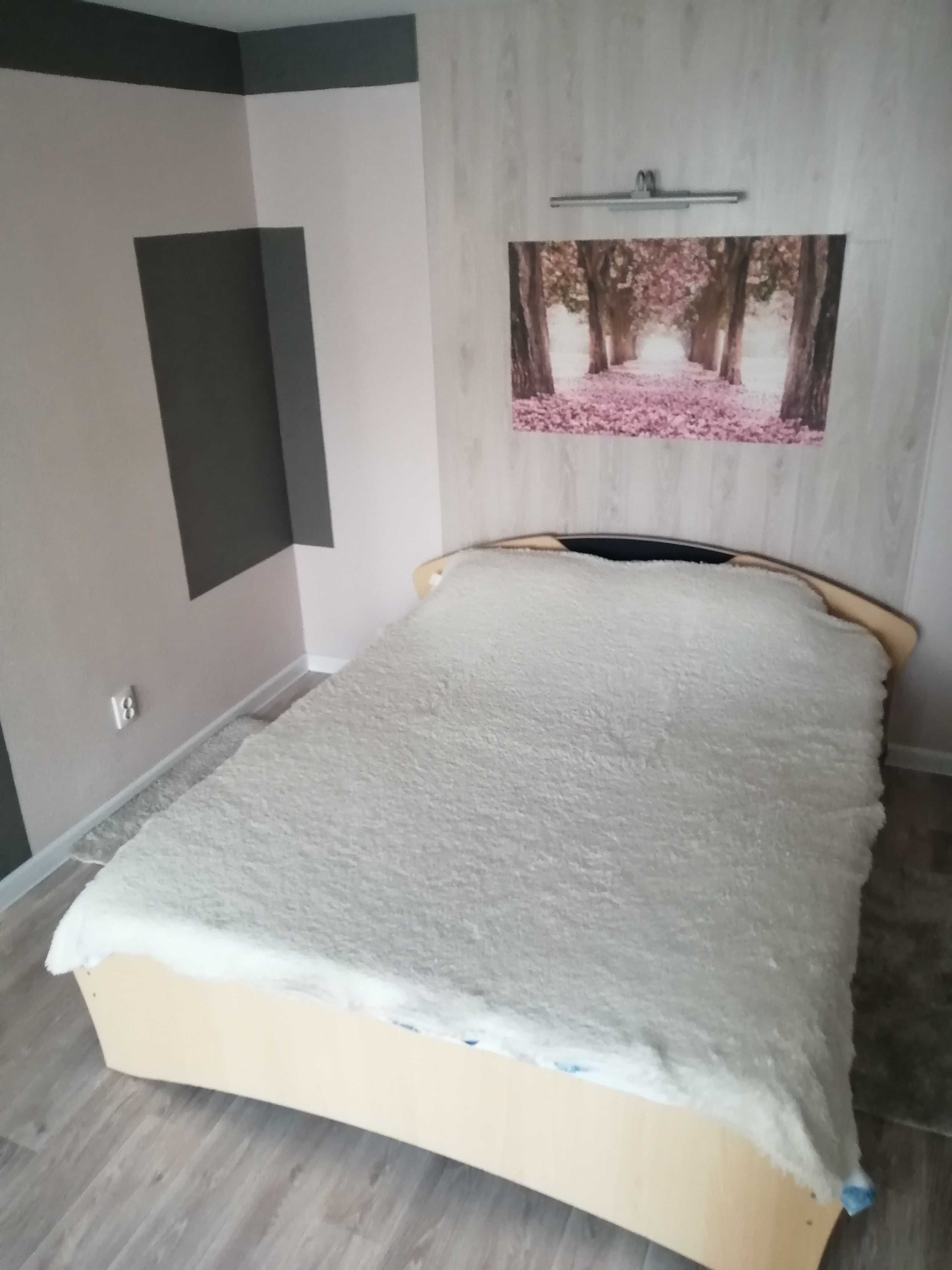 Продам покрывало "травка" на 1,5 или 2х спальную кровать и для дивана