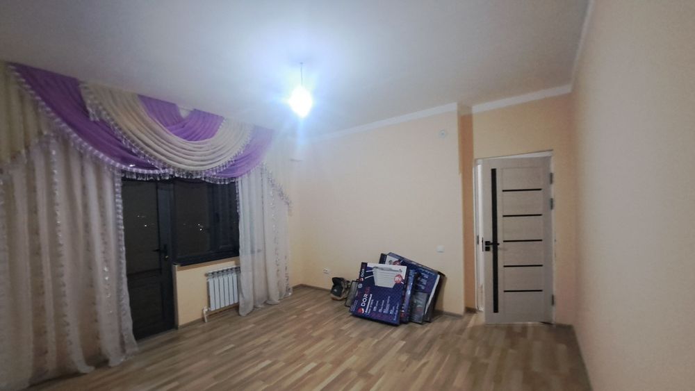 Чирчик шахар 
2-микрораён Навастройка
#3-хона 6-етаж 
 квартира ижа