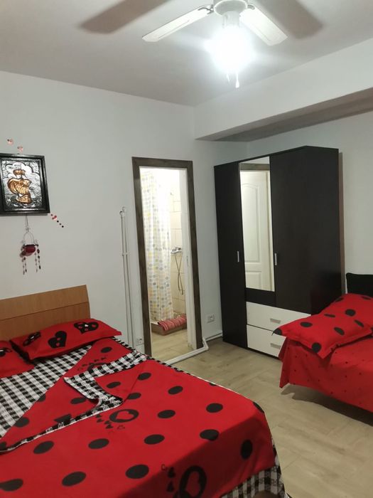 Inchiriez camera Faleza Nord