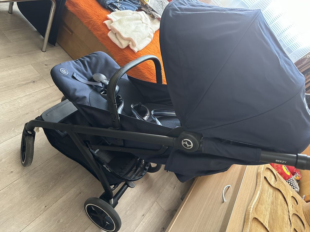 Продавам лятна количка cybex beezy dark blue