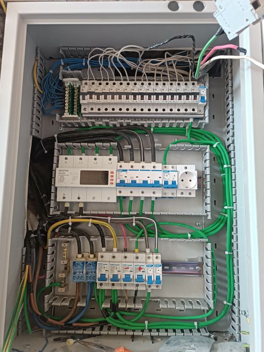 Услуги профессионального электрика