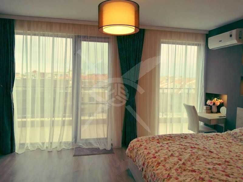 Продава се Многостаен апартамент в Поморие - 240 кв.м за 1167 €/кв.м - Снимка #3