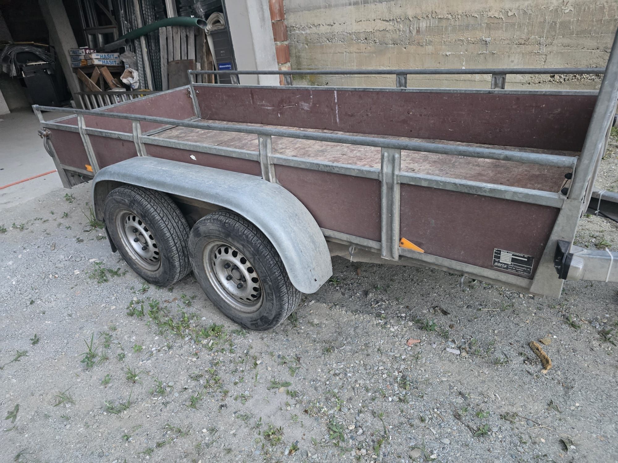 Vand remorca saris 1300kg 2000kg 3m lungime 1.3 latime din Germania