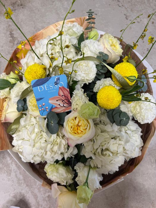 Продаю  цветы свежие в отличном состоянии