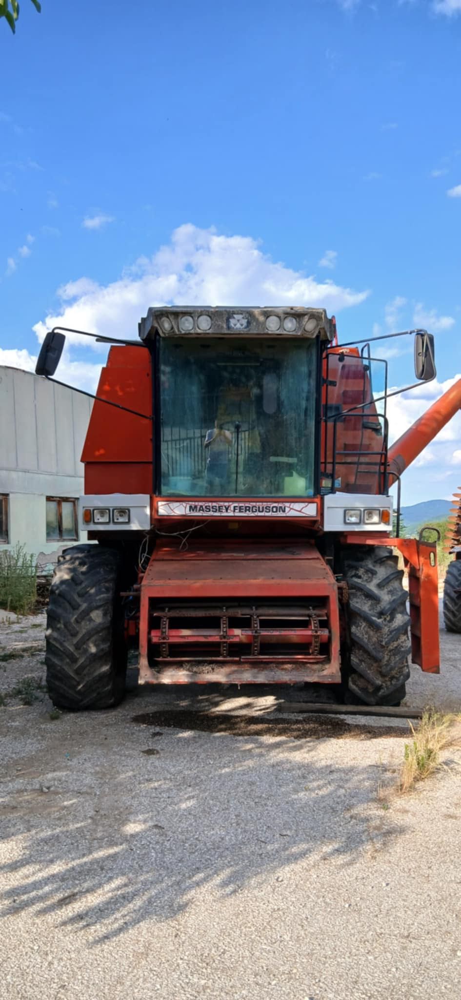 Комбайн Massey Fergusen 38,300к.с