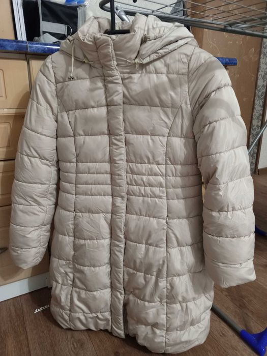 Детский бежевый пуховик