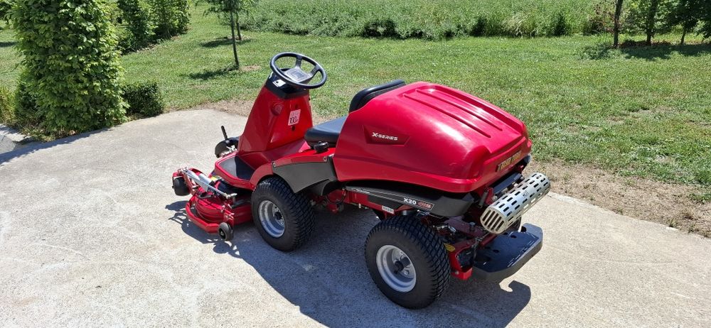 Tractoras tuns gazon,, motocoasa iarba, cositoare Countax