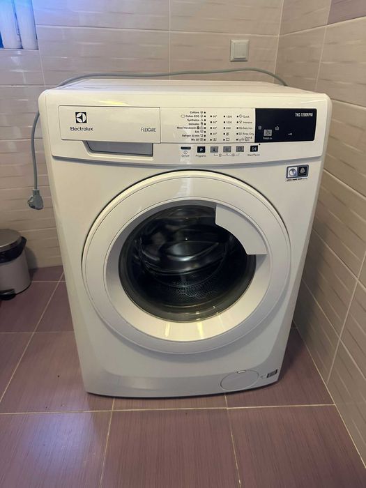 Masina de spalat rufe Electrolux EWF1274BW