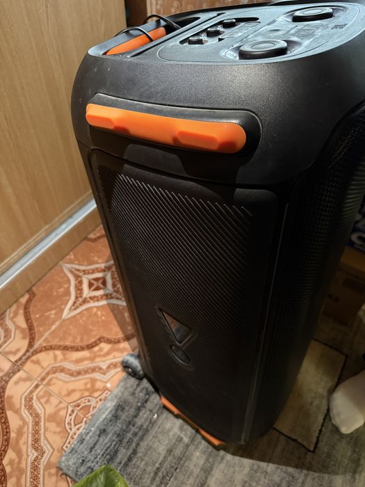 JBL PartyBox 710 800W stare foarte buna