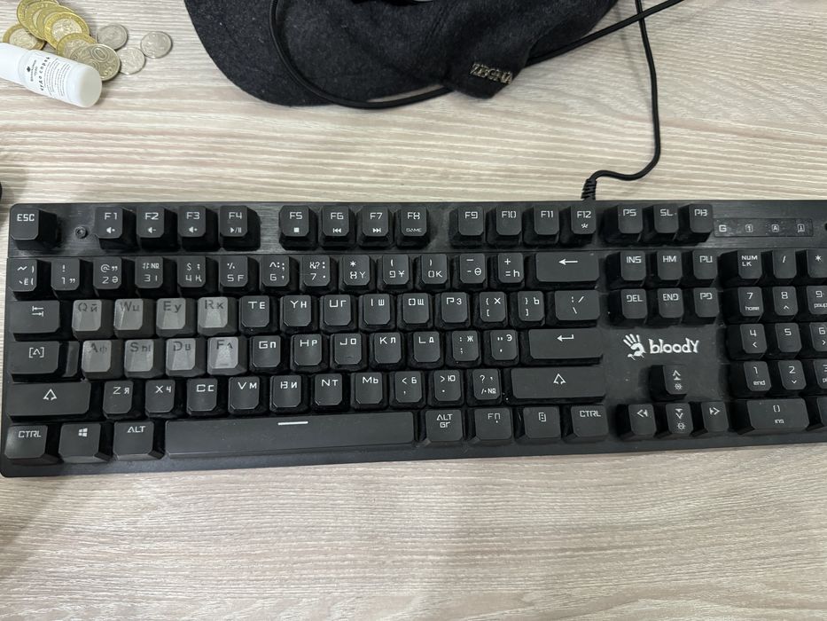 Продам клавиатуру и мышку