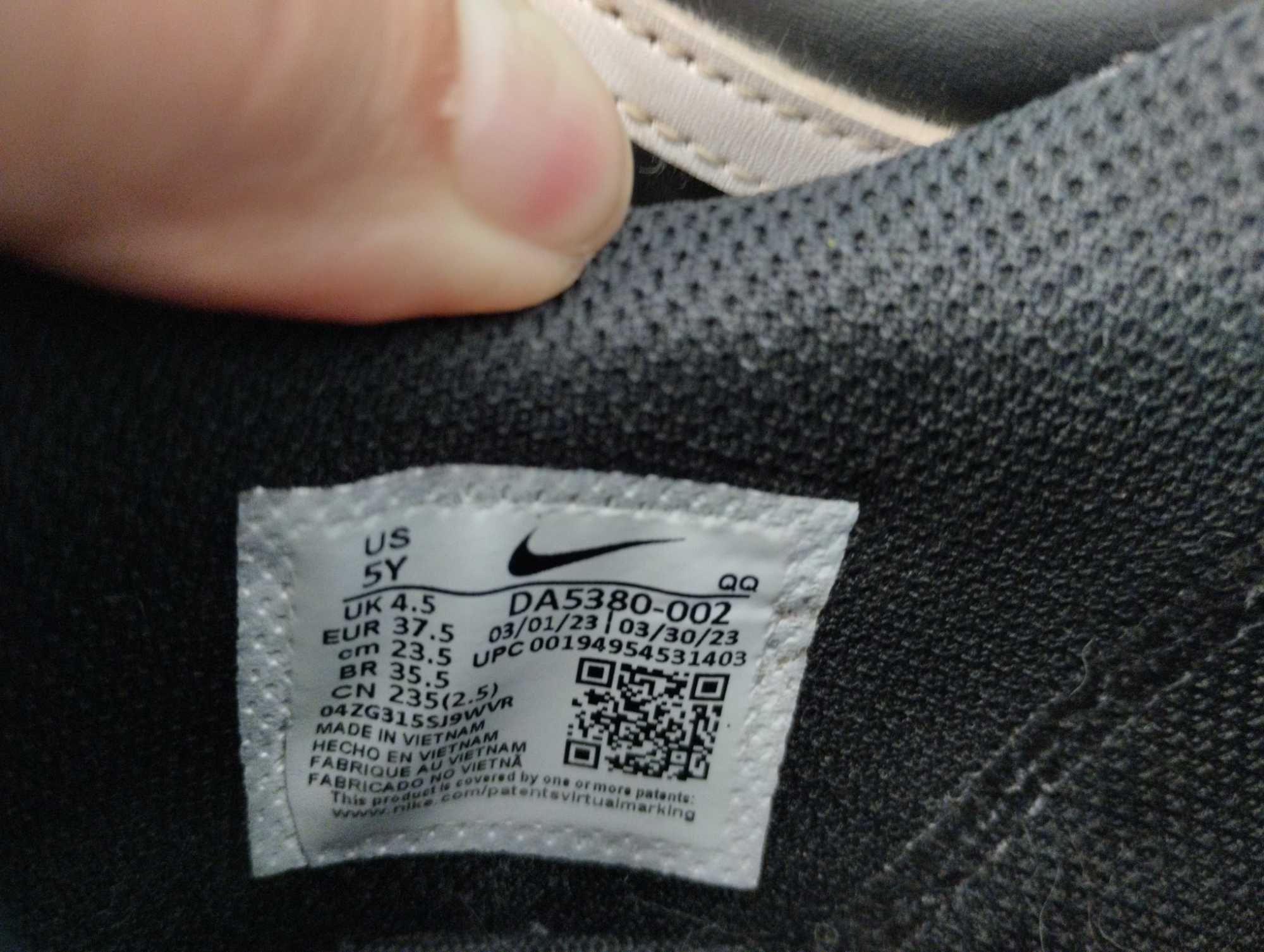 Кецове Nike 37 момче