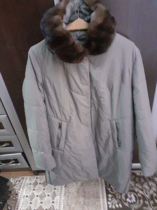 Продам зимнюю парку б/у.На верблюжьей шерсти.