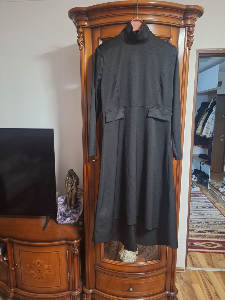 Rochie neagra asimetrica