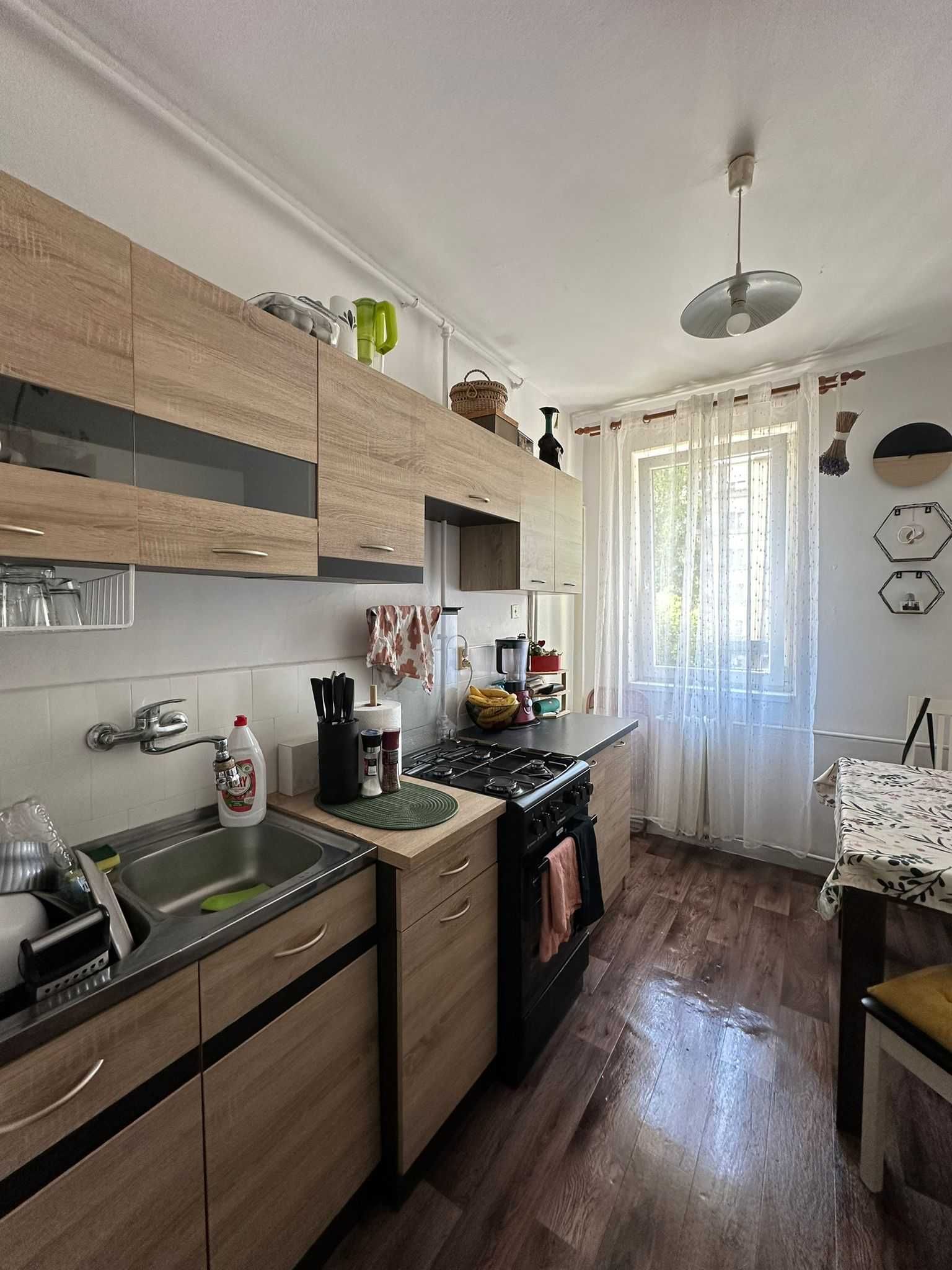 De vânzare apartament cu trei camere în Sovata