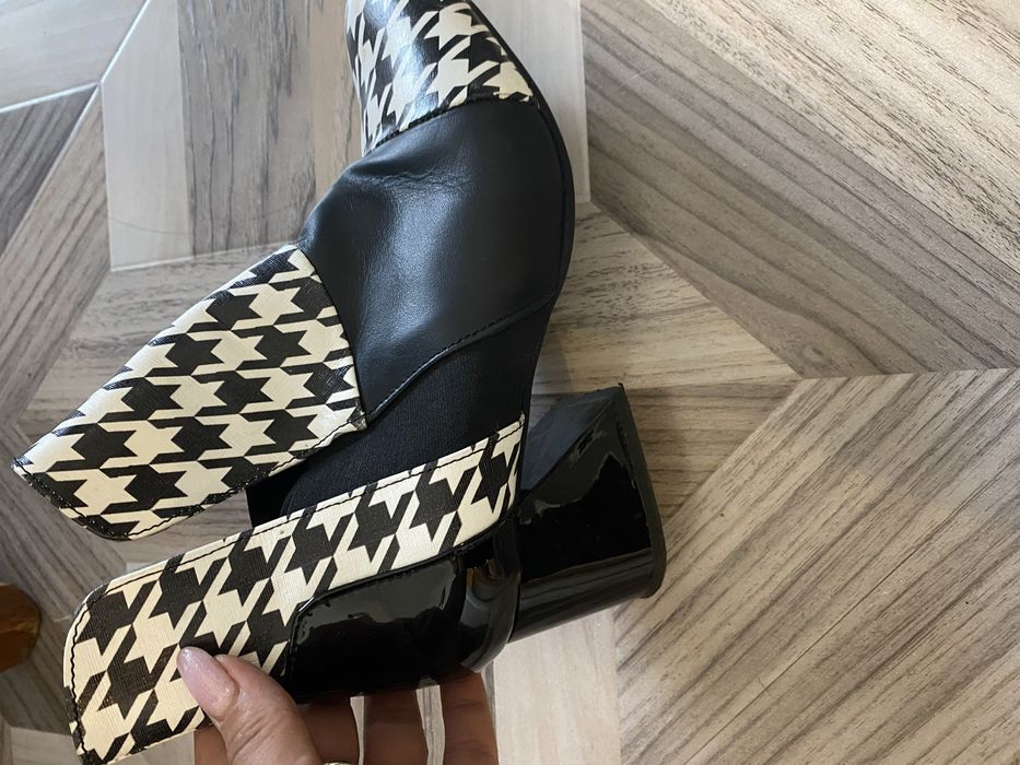 Боти от естествена кожа