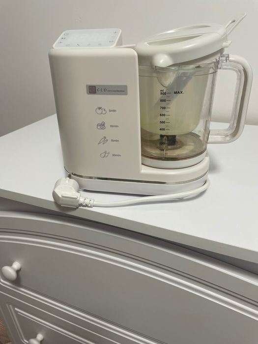 Aparat de gatit cu aburi si blender