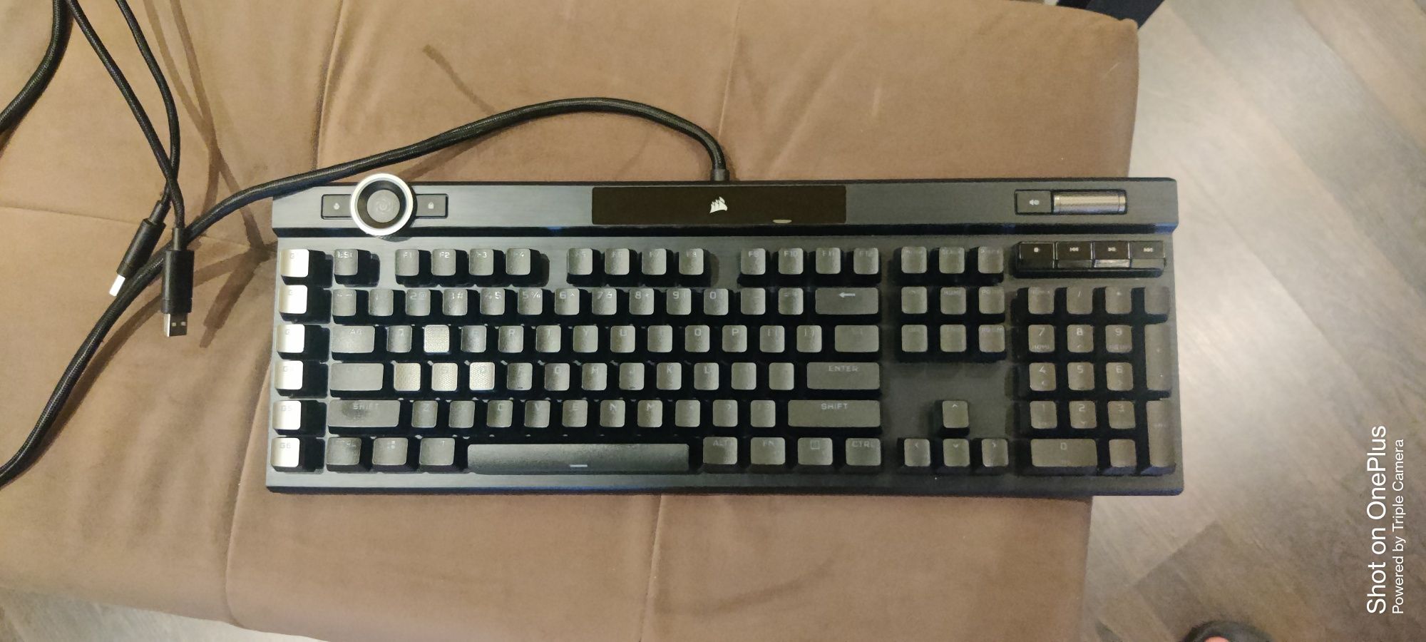 Клавиатура Corsair K100 RGB
