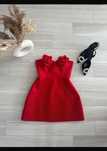 Rochie scurtă de ocazie roșie cu umerii goi(model Zara, ASOS)