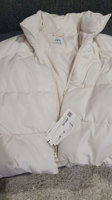 Продам курти Zara, новая.
