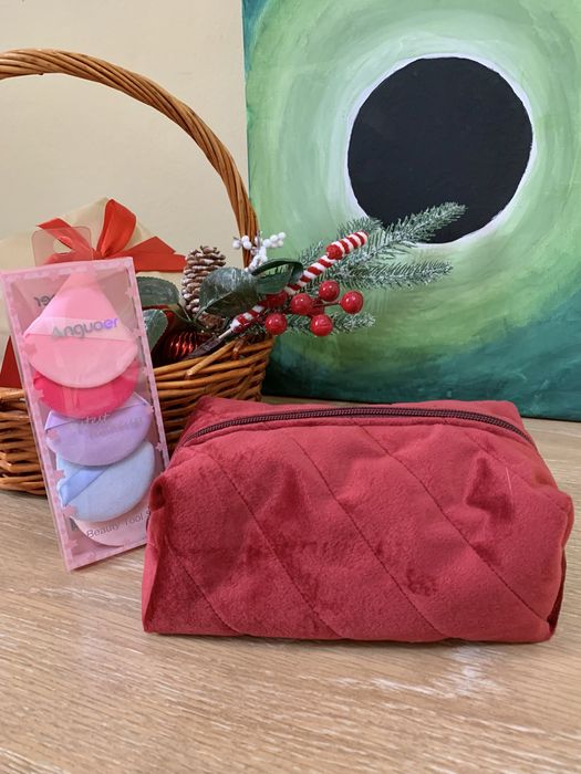 Косметички оптом и в розницу для подарка на новый год