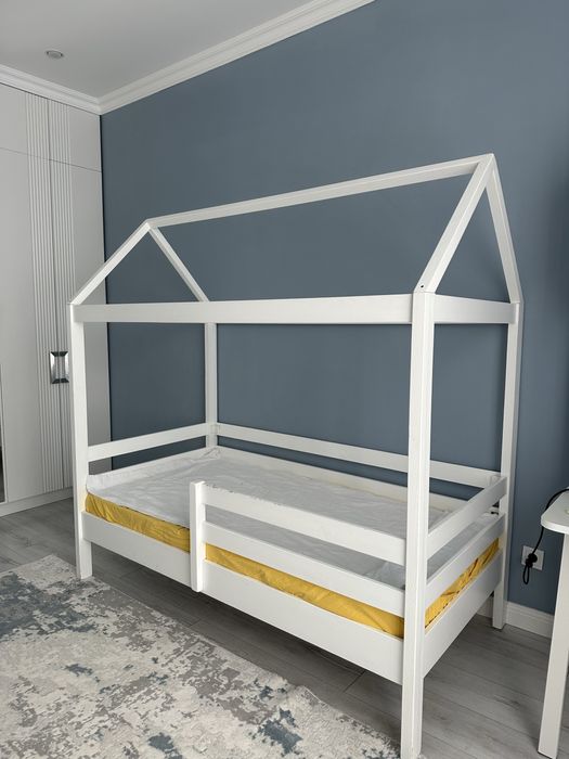 Продам Детский кровать с ортопедическим матрасом