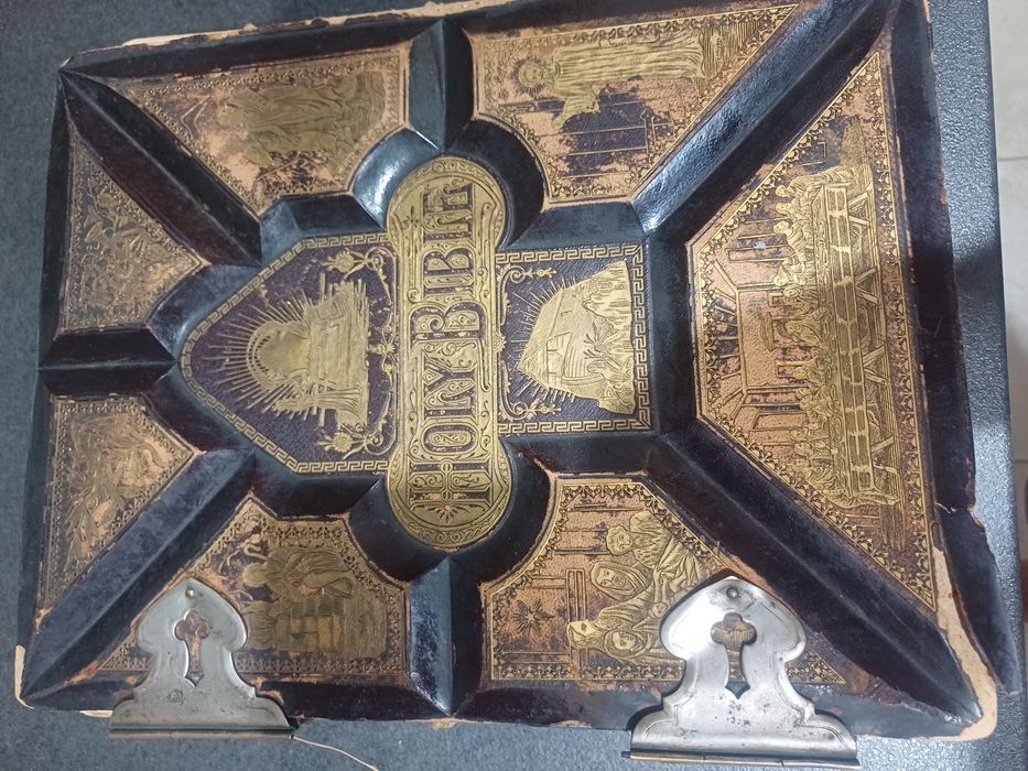 Biblia/ obiect istoric / personalizata / pentru colecționari /