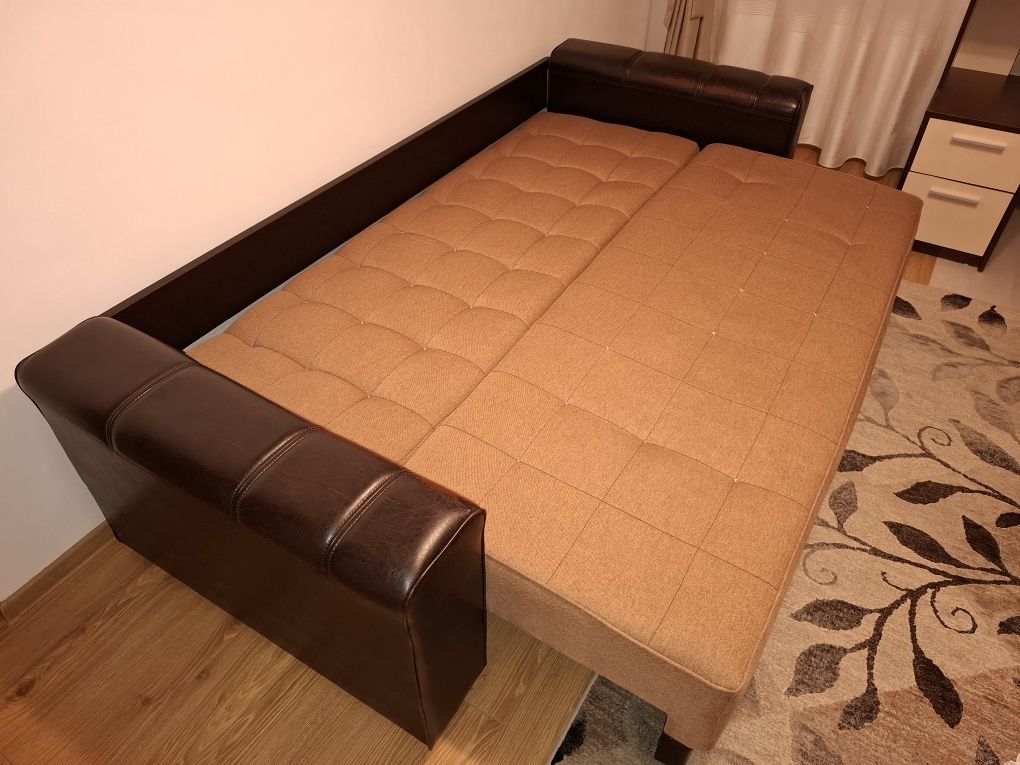 Canapea extensibilă cappuccino-wenge, 3 locuri, cu ladă depozitare.

C