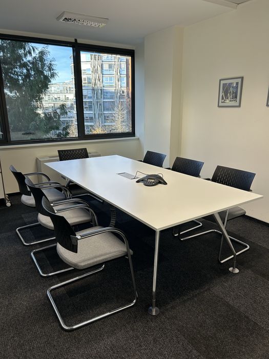 Обзавеждане за заседателна зала Bene