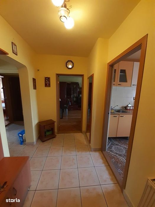 Chirie apartament 3 camere decomandate