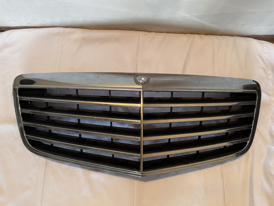 Решетка за Mercedes-Benz W211 фейс