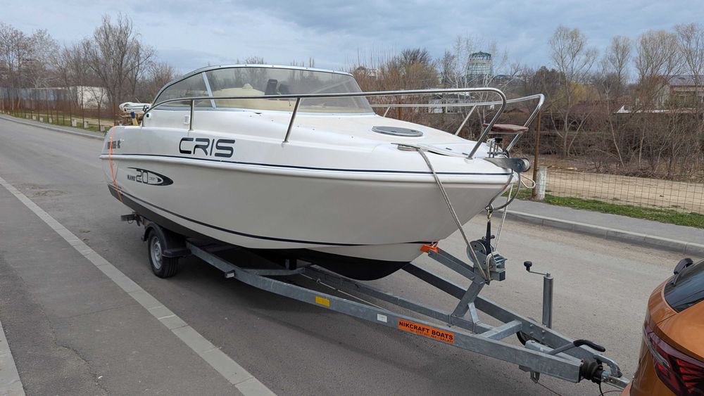 Barca cu motor Mano Marine 20 Cabin New, 6m, 135 CP Mercury Verado