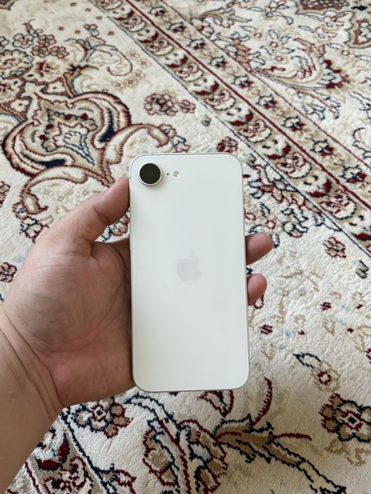 Продам iphone 16e