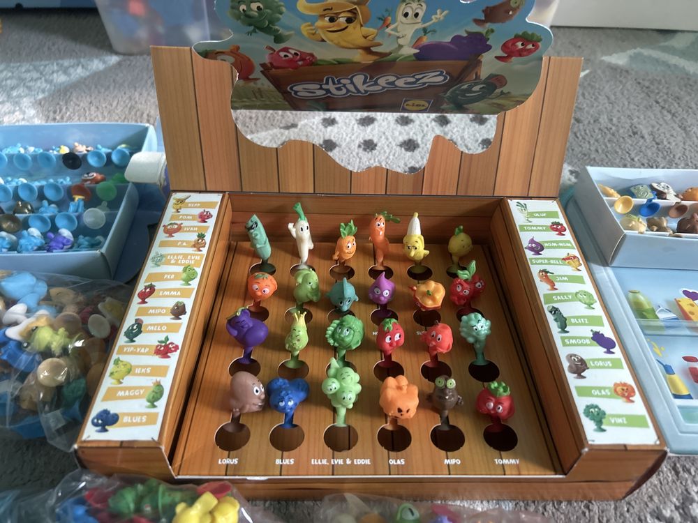 Stikeez стикита албуми и още