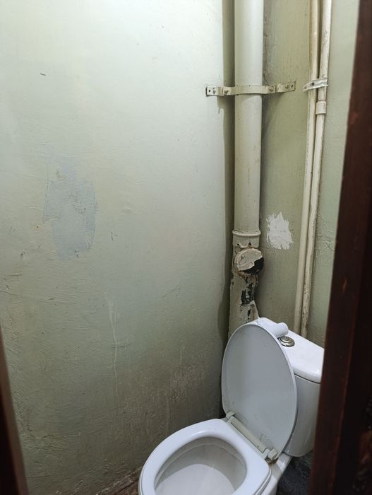 Продаётся Квартира 2х ком 1 этаж в Гульбахоре