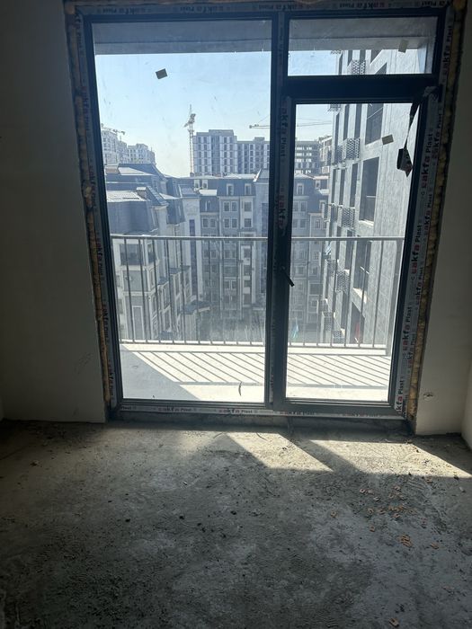 Новостройка в центре города Black Tower