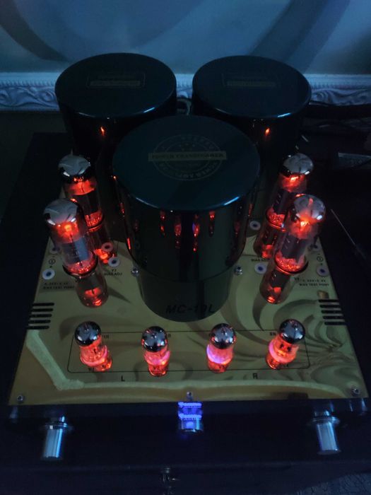 Amplificatoare Yaqin MC-10L cu lampi