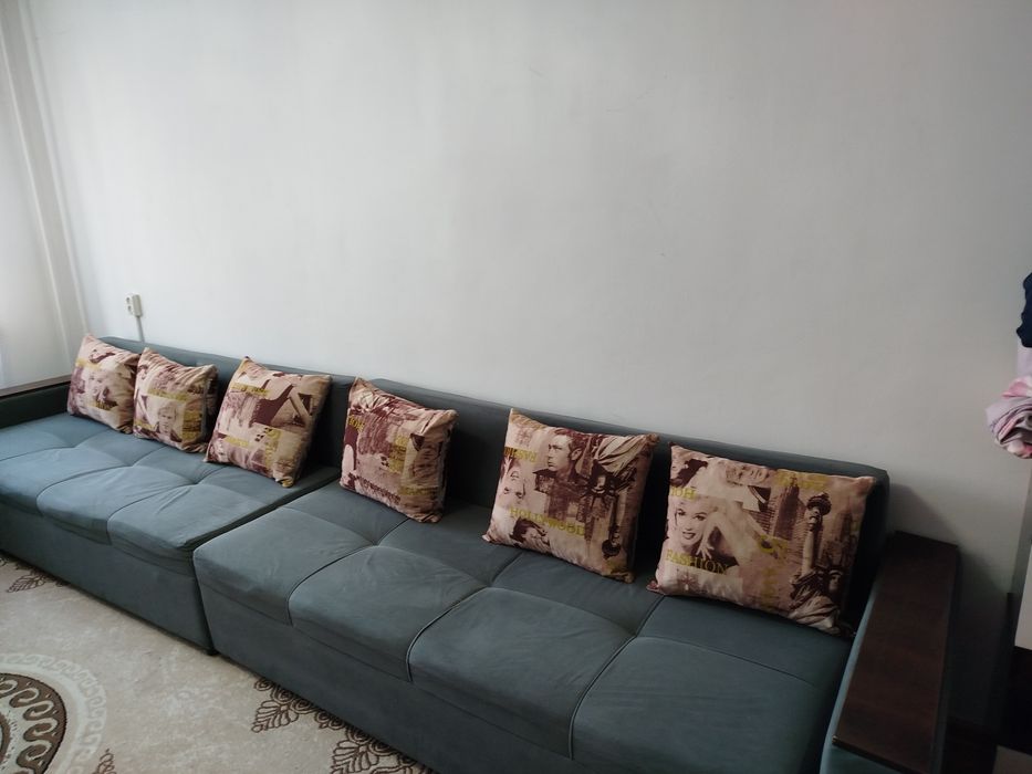 Диван 4метр. Очен хороший