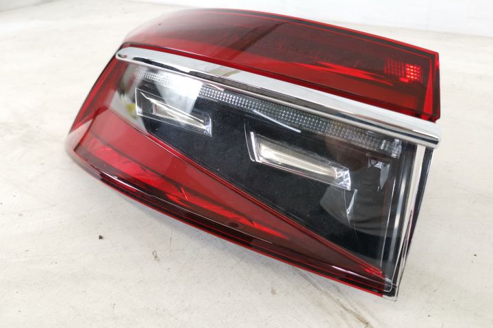 Стоп Ляв Лед Оригинален Добро Състояние Шкода Суперб / Skoda Superb Ст