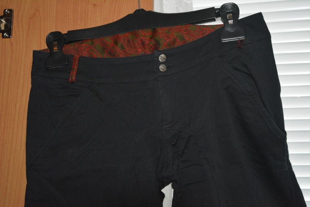 Ефектен панталон марка ZORY