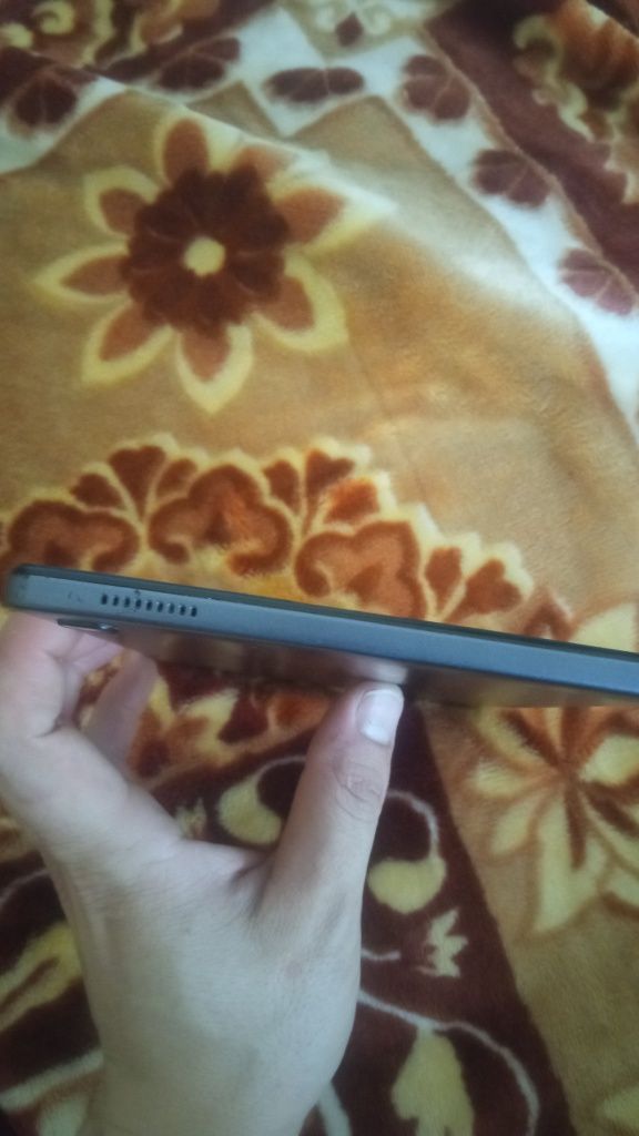 Samsung Tab 7 Lite ishlashi zor 4/32